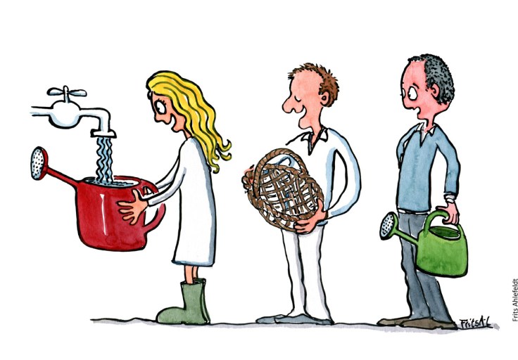 Tegning af gruppe af folk der fylder vand fra vandhane på vandkande eller kurv - Klimaforandringer illustration af Frits Ahlefeldt